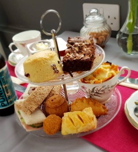 gentlemans afternoon tea - georgies canal cruises