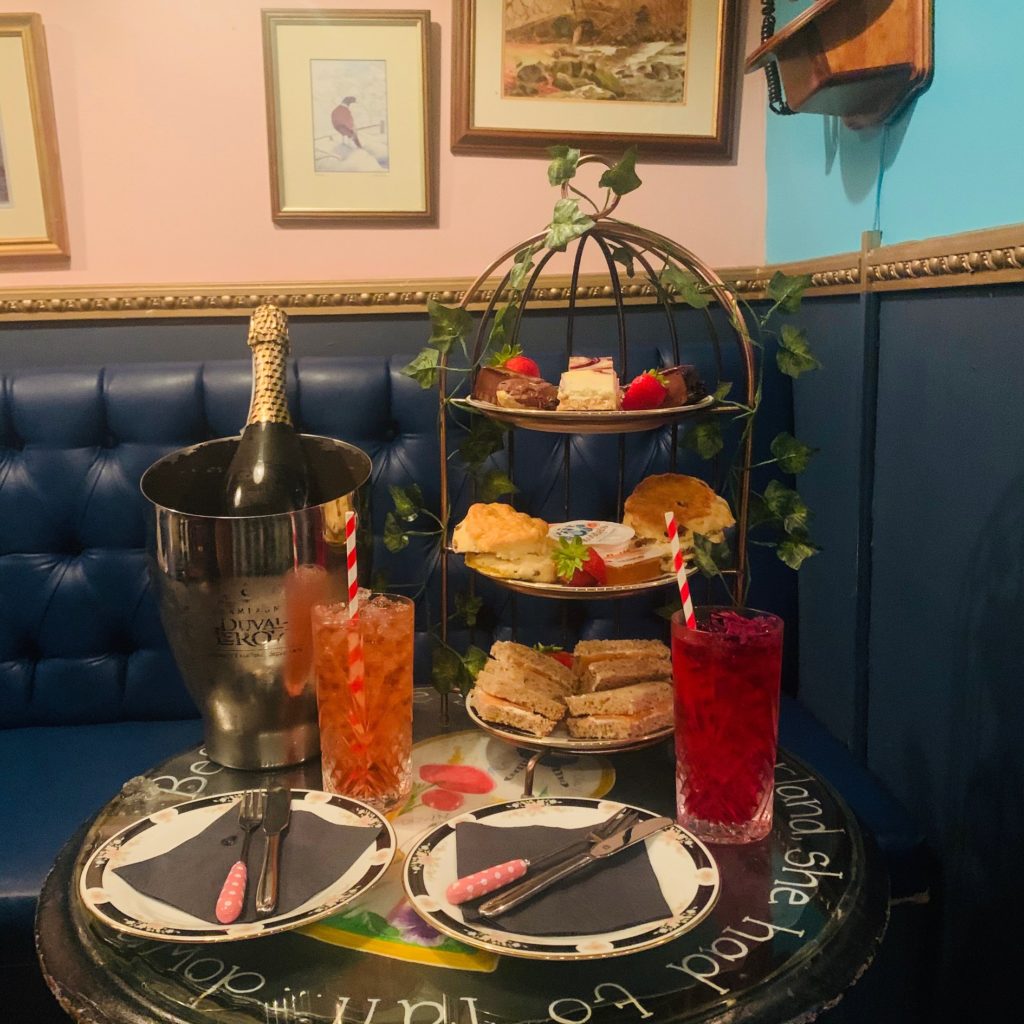 Disney Afternoon Tea - Mad Hatter oxford